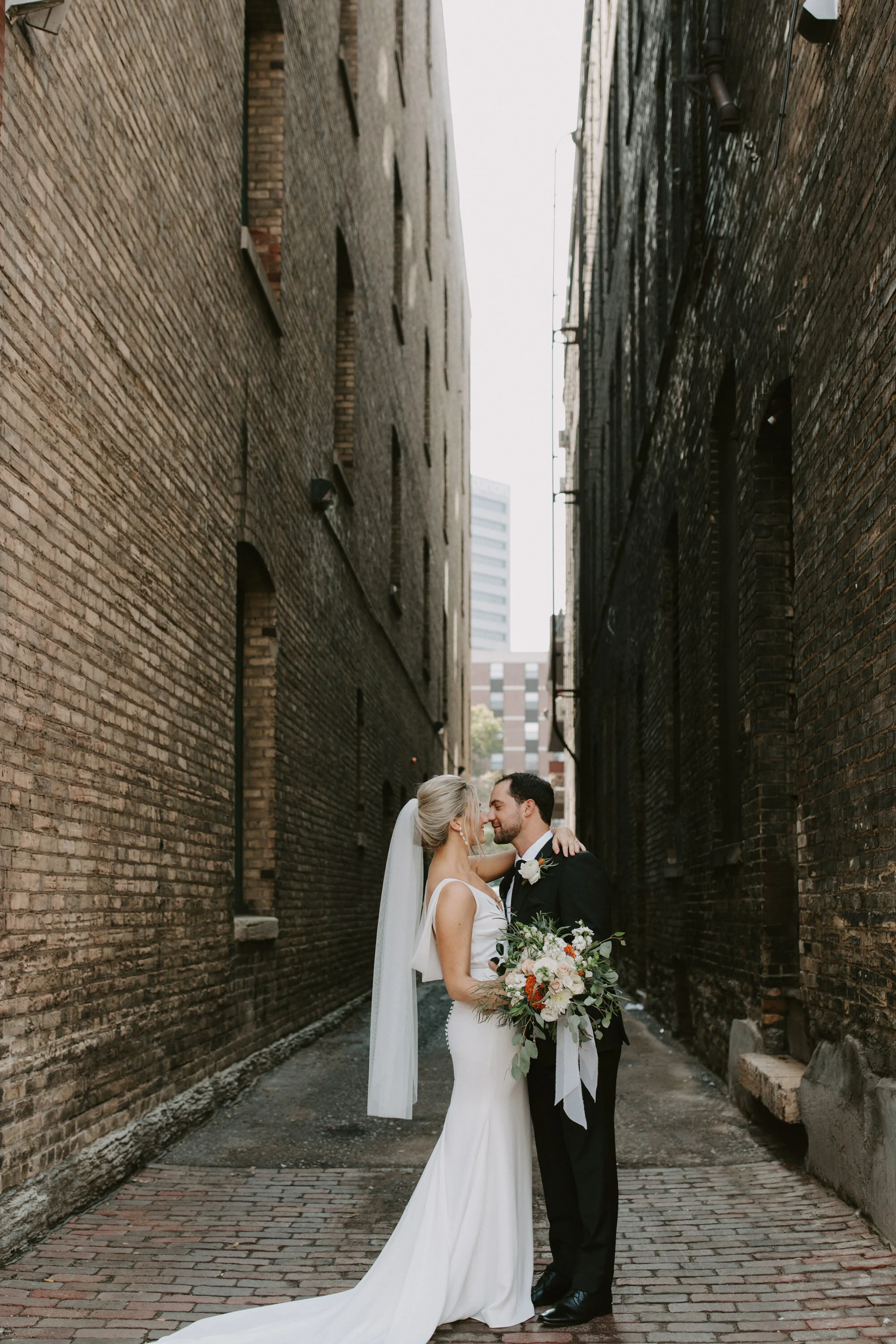 earlandwilsoneventcenterweddingstpaulmn-57.jpg