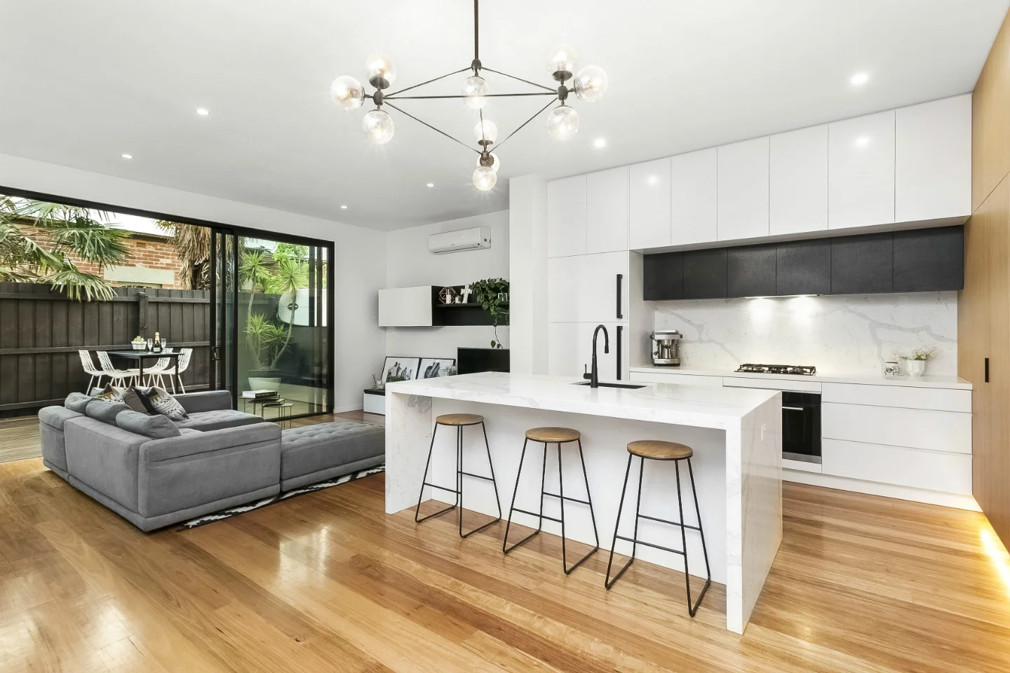 ST KILDA WEST - MCGANN ARCHITECTS