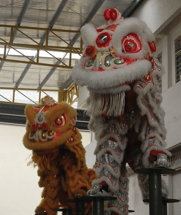 TOC-110211_lion_dance_02.png