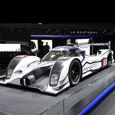 Peugeot Brings Diesel Hybrid Hotness to Racing