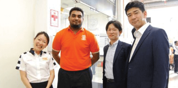 Chew Li Jing: Red shirt on the right.