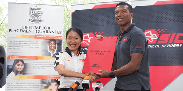 Photo: Adelaine Foo (Left) , Chief Executive Officer and Founder of TOC Automotive College and Dato’ Razlan Razali (Right) , Chief Executive Officer of Sepang International Circuit (SIC) showcasing the roadmap to accelerate the development and awareness of the motorsports industry in Malaysia and throughout Asia at the official press conference.