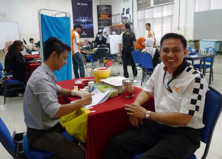 TOC staff and students pay it forward at blood donation drive