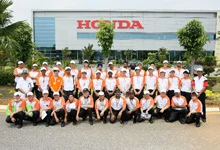 Group photo at Honda's Manufacturing Plant in Alor Gajah. Image source: Honda Malaysia