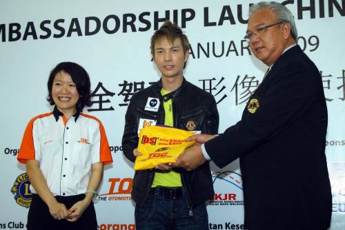 获选“狮子会安全驾驶形象大使”. 陈势安自认年轻人学习榜样