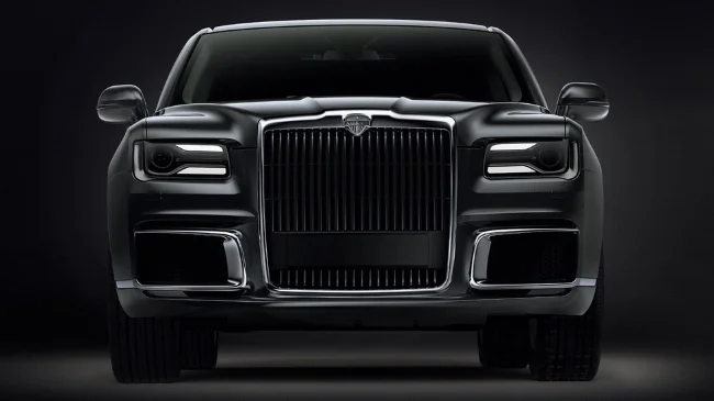 A gorgeous front view of presidential vehicle Aurut Senat that fitted a twin-turbocharged 4.4 liter V8 engine. Picture: The Aurus Senat by Aurus