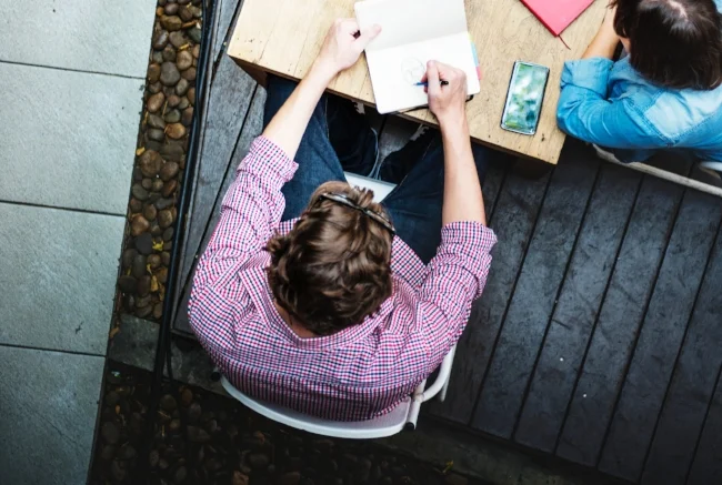 Writing, reading, daydreaming...Automotive student has unique learning skill. Picture: rawpixel.com via pexels.com