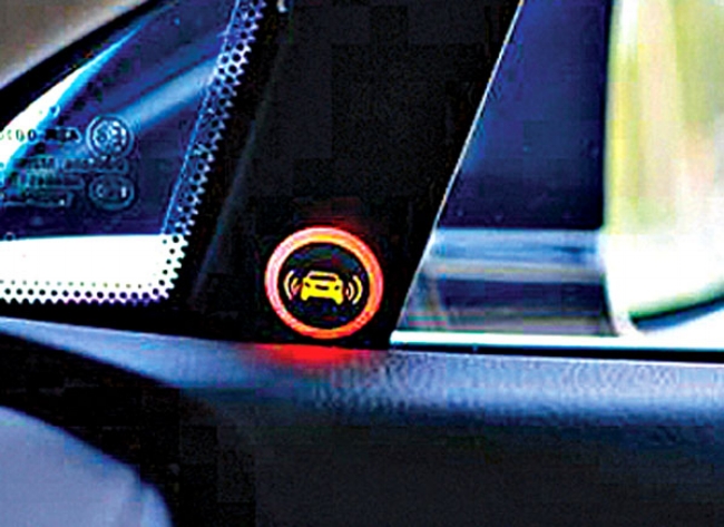 Blindspot warning light turn on when a car or bike is approaching or getting near from behind or side of the car. Source | Image: www.consumerreports.org