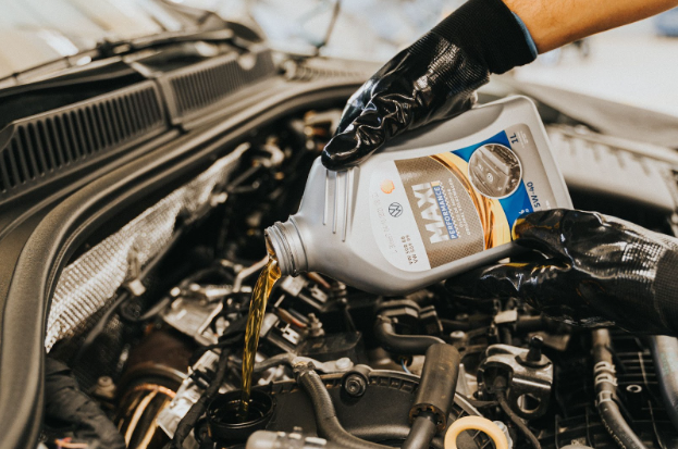 5 Symptoms Of Dirty Engine Oil 