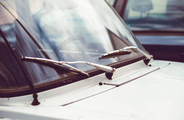 Why Are My Windshield Wipers Squeaking?