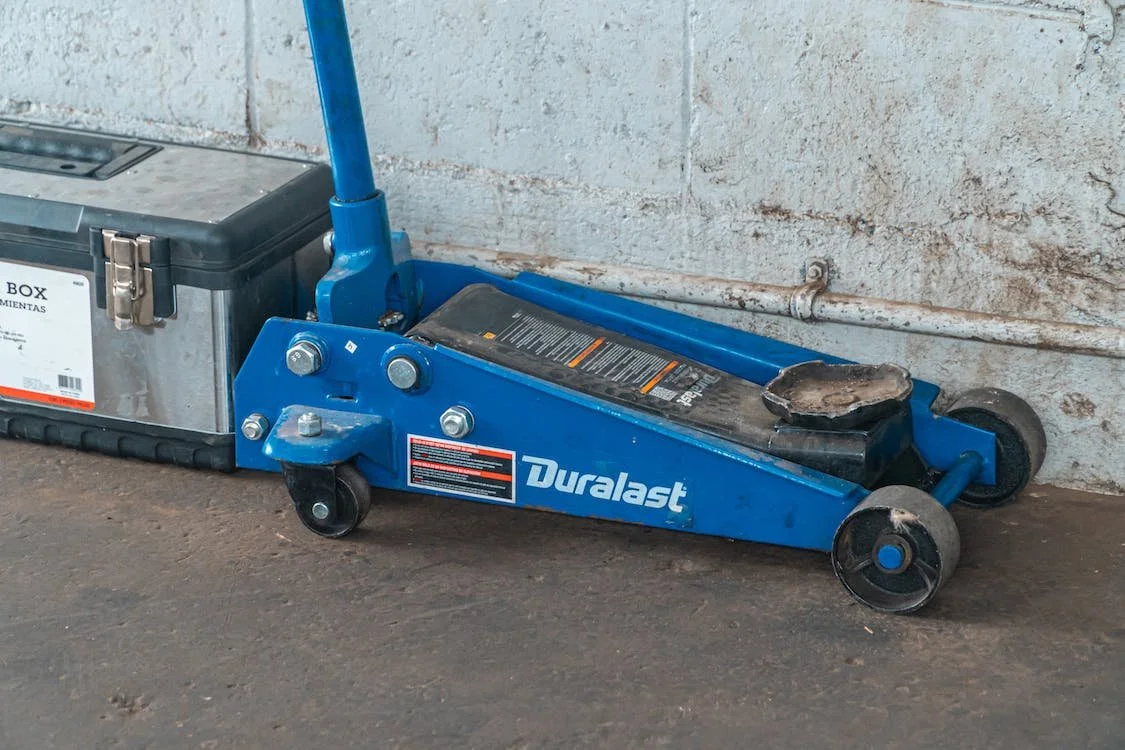 How To Choose A Good Car Jack For Your Car