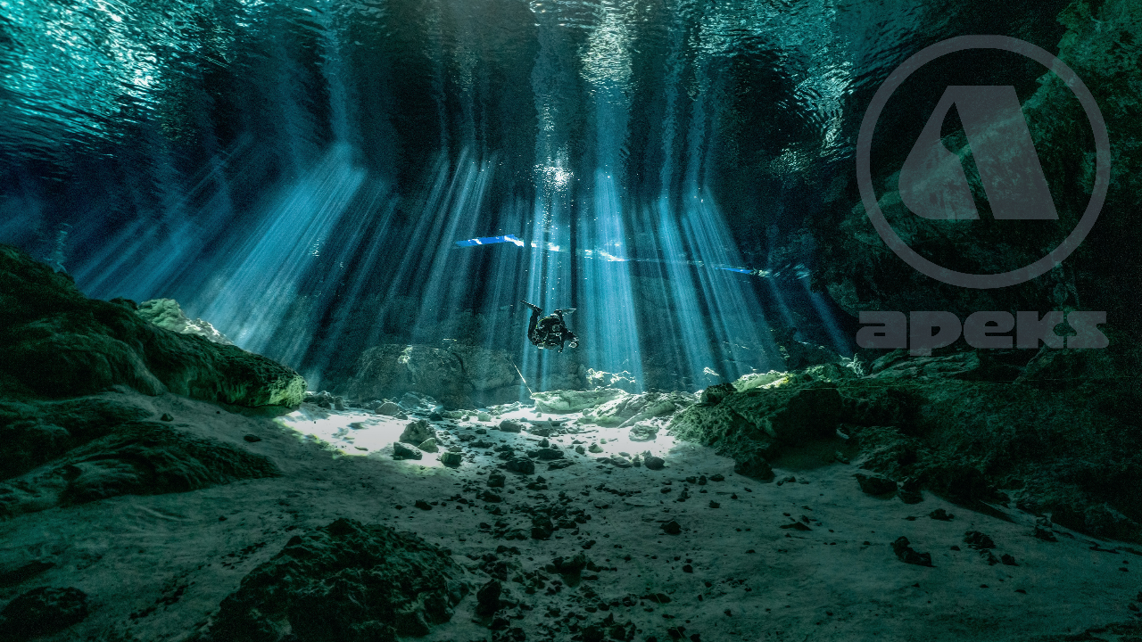 Apeks_Video_Background_Cenote.png