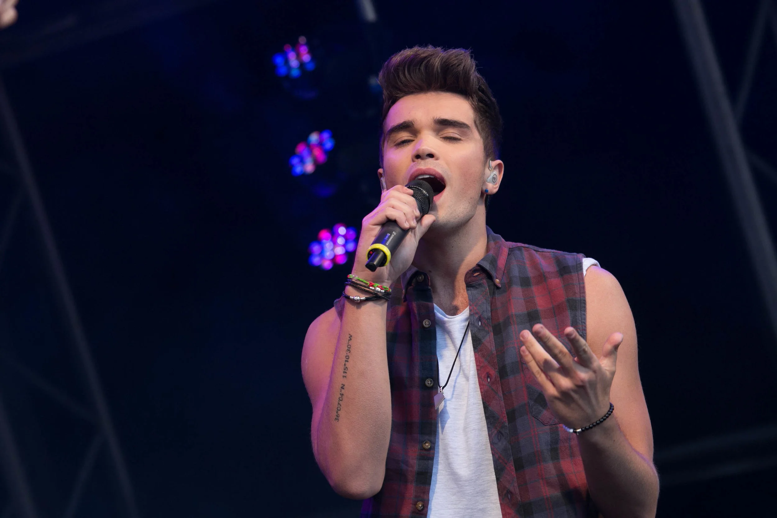 Union J-0412.jpg