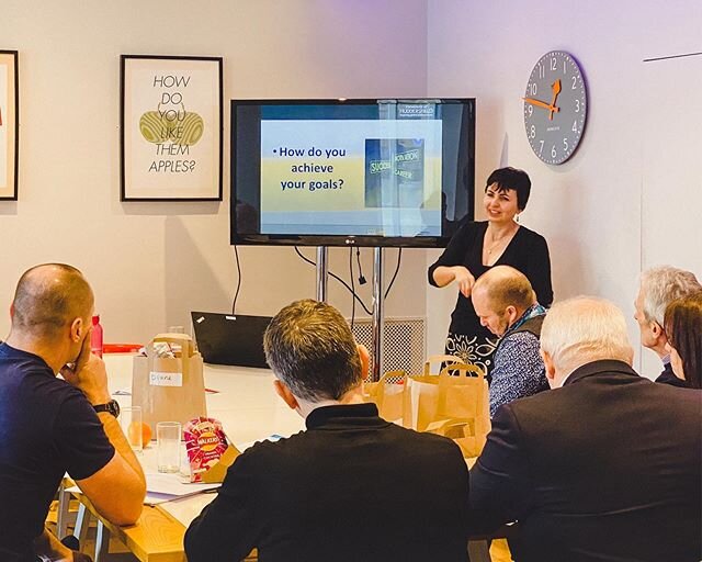 Dr Ruth Brooks guided us through some self-development techniques at today&rsquo;s Knowledge Sandwich event. Our group reflected on their goals with Ruth providing a framework for how to achieve them in the year ahead. 
Thanks to @huddersfielduni and