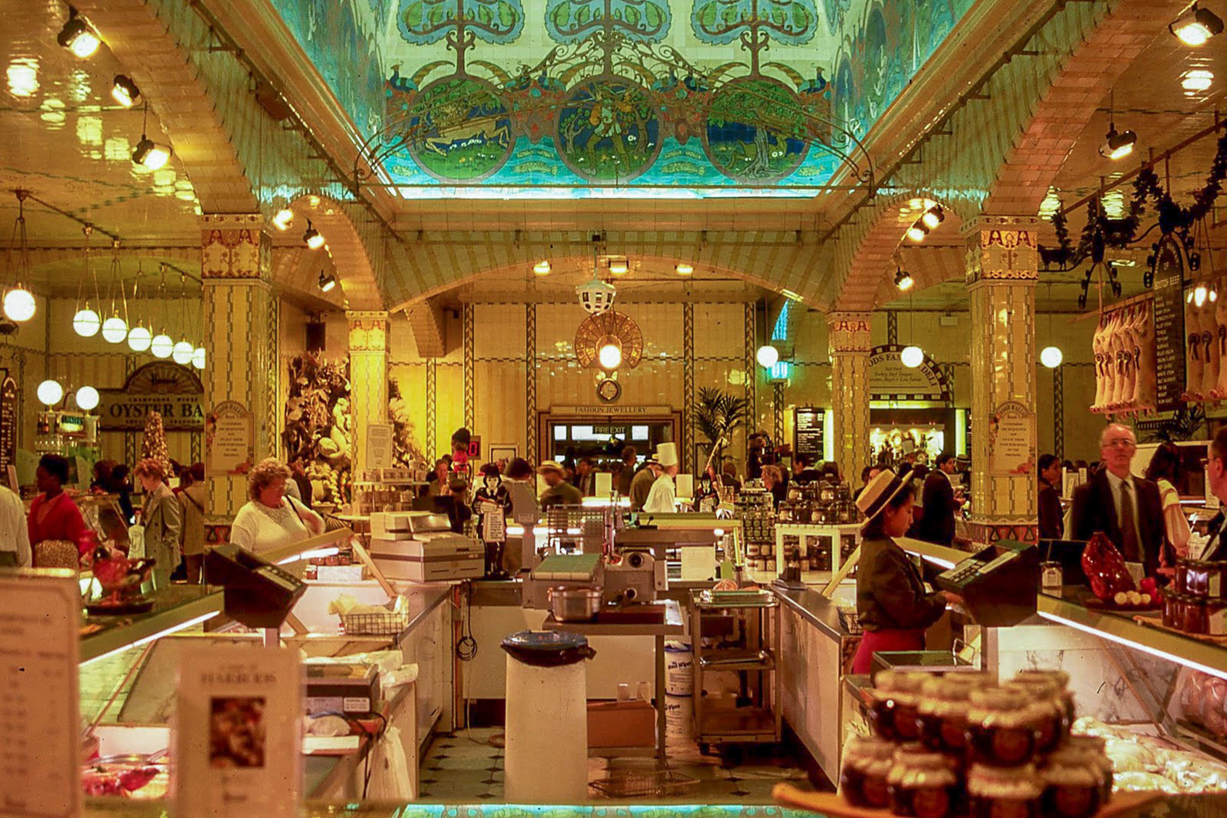 12_harrods food hall 2.jpg