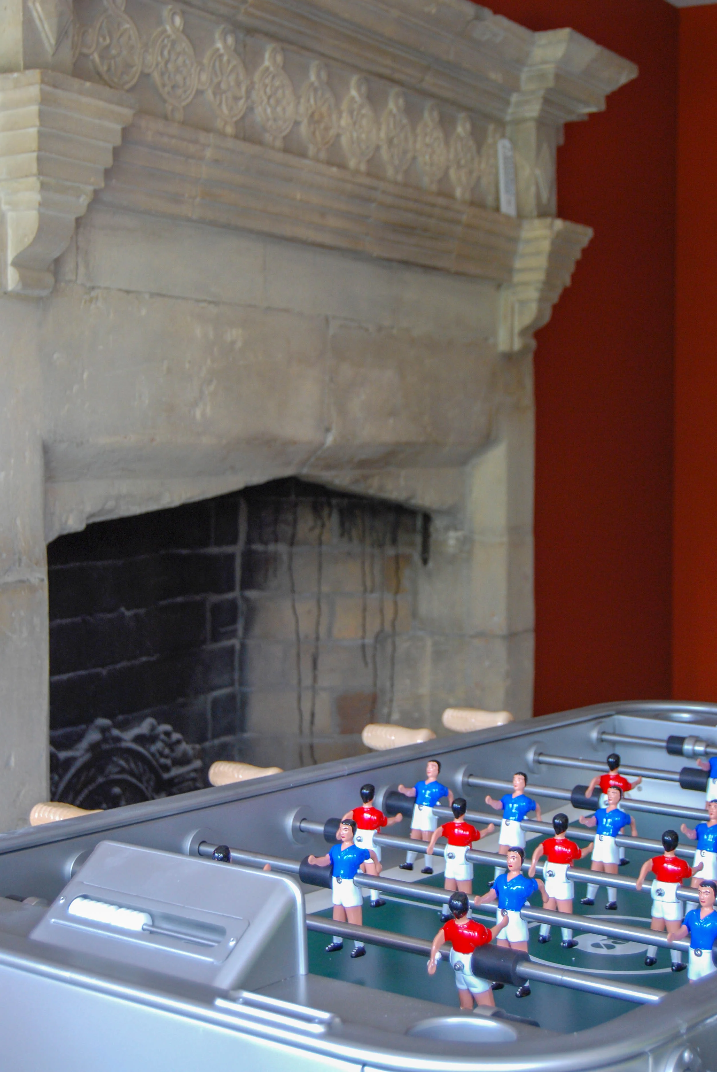 18_DIXTON FOOTBALL TABLE.jpg