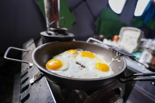 Frokost på primusen.