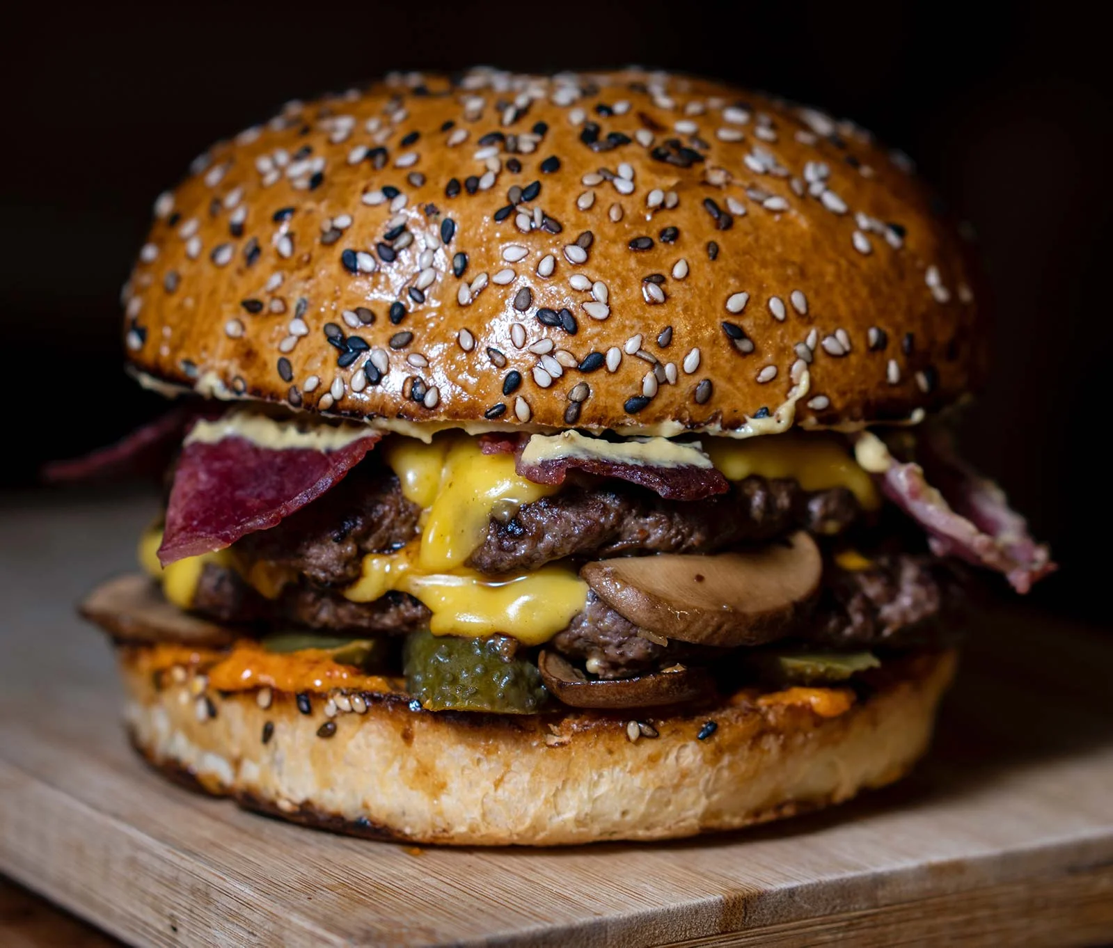 grass-fed-beef-burger-organic-mushrooms.jpg