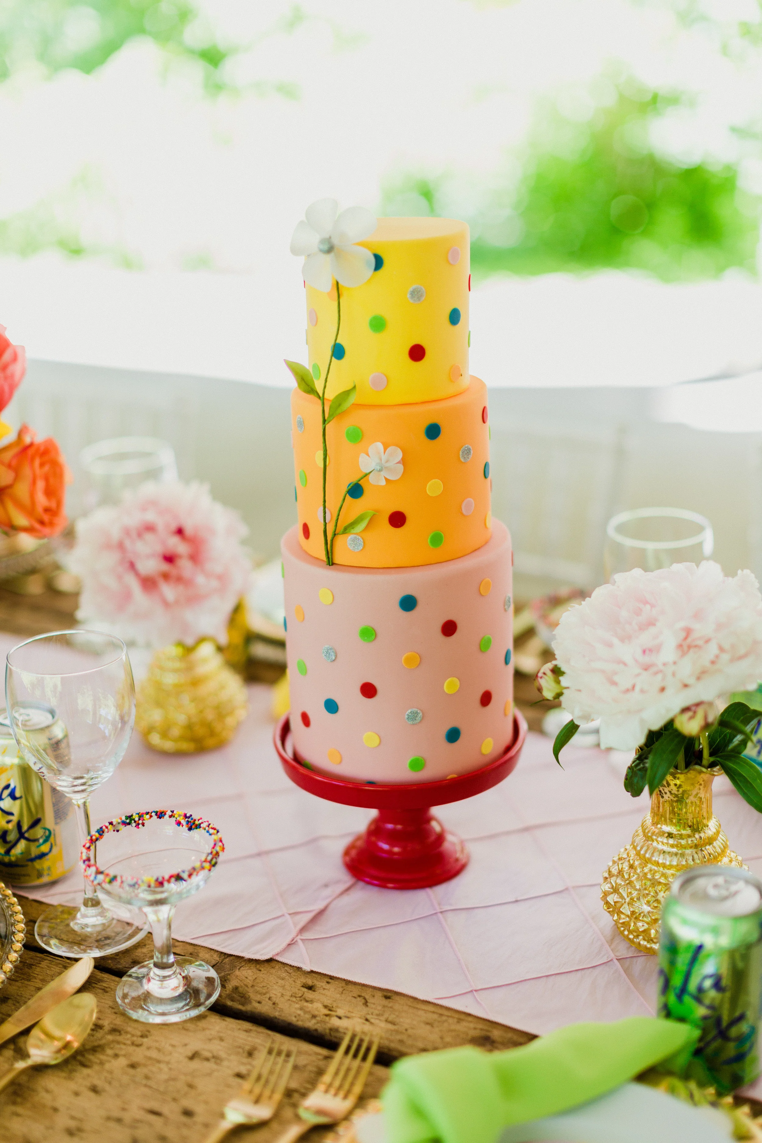 QueerWeddingStyledShootbyAlyssaLundPhotography-29.jpg