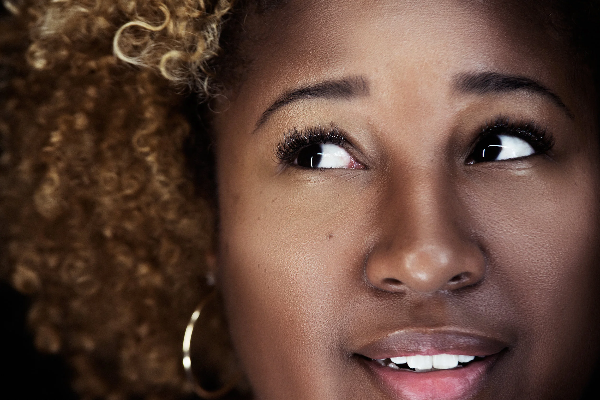 Relaxing on the go sumter lash extensions.jpg