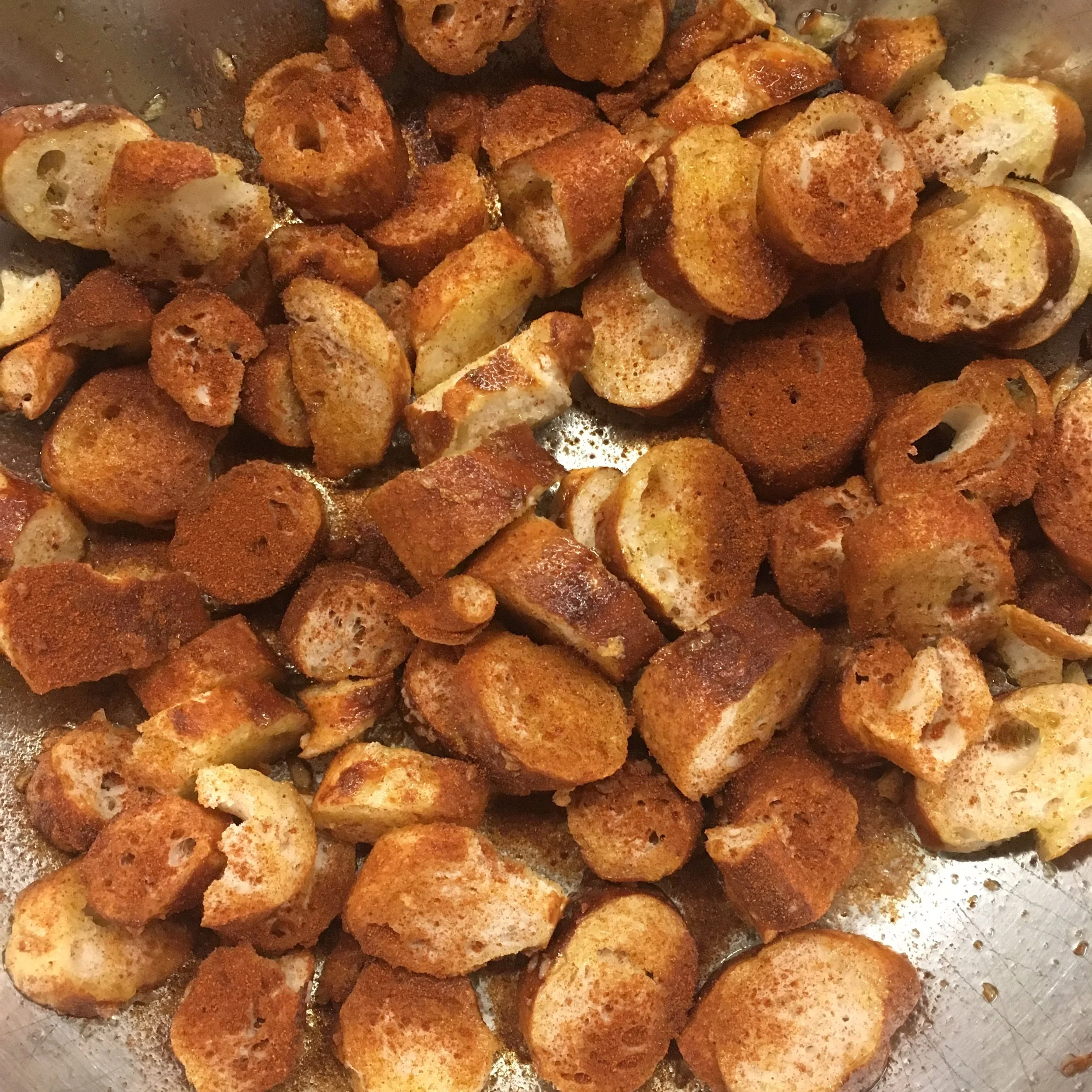 Sprinkle over paprika (or another spice of your choice) and mix until evenly coated with the spice. I use a metal sieve to distribute the spice evenly over the pieces.