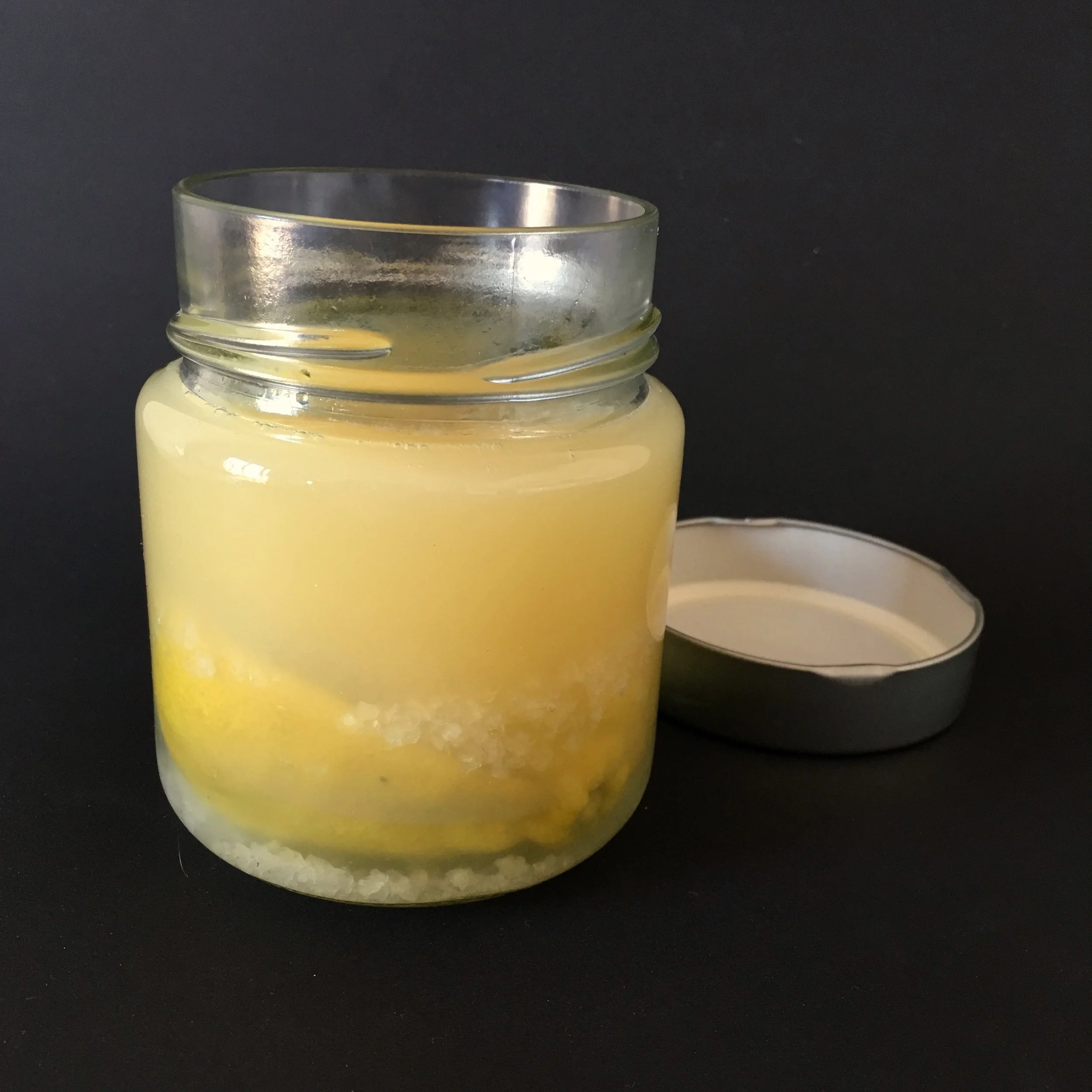 The jar now has to be stored in the fridge for 3-4 weeks. Then the skin will be nice and tender. It keeps well for longer, however the skin will lose some of its bite and become more brittle.