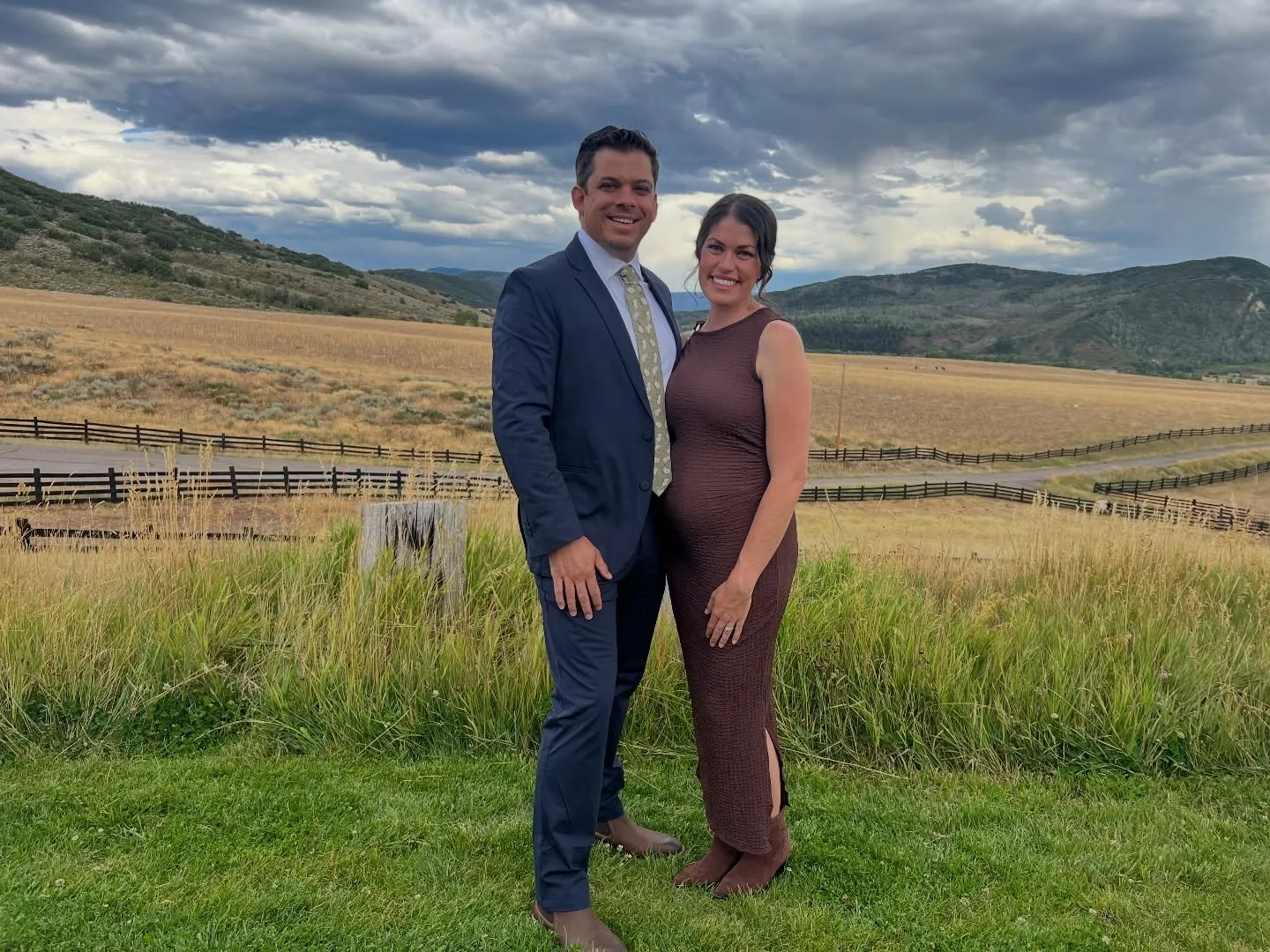 Congratulations to the bride and groom! 💞 I&rsquo;m so thankful for friendships through the ages and getting to fill my cup with these soul mates 🥰 what a joy to celebrate @jpalomar08!

(Yes, that&rsquo;s a bump!🤰🏻Baby boy Goymerac coming to you 