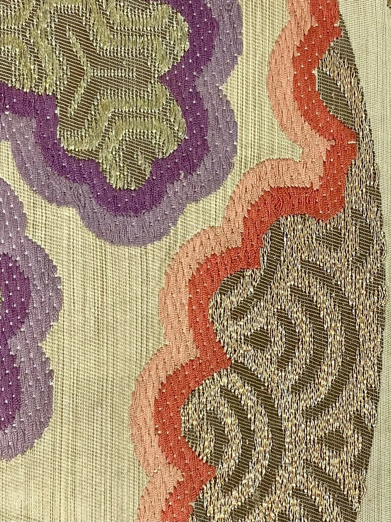 GOLD ABSTRACT CLOUD AND FAN CLUTCH PURSE