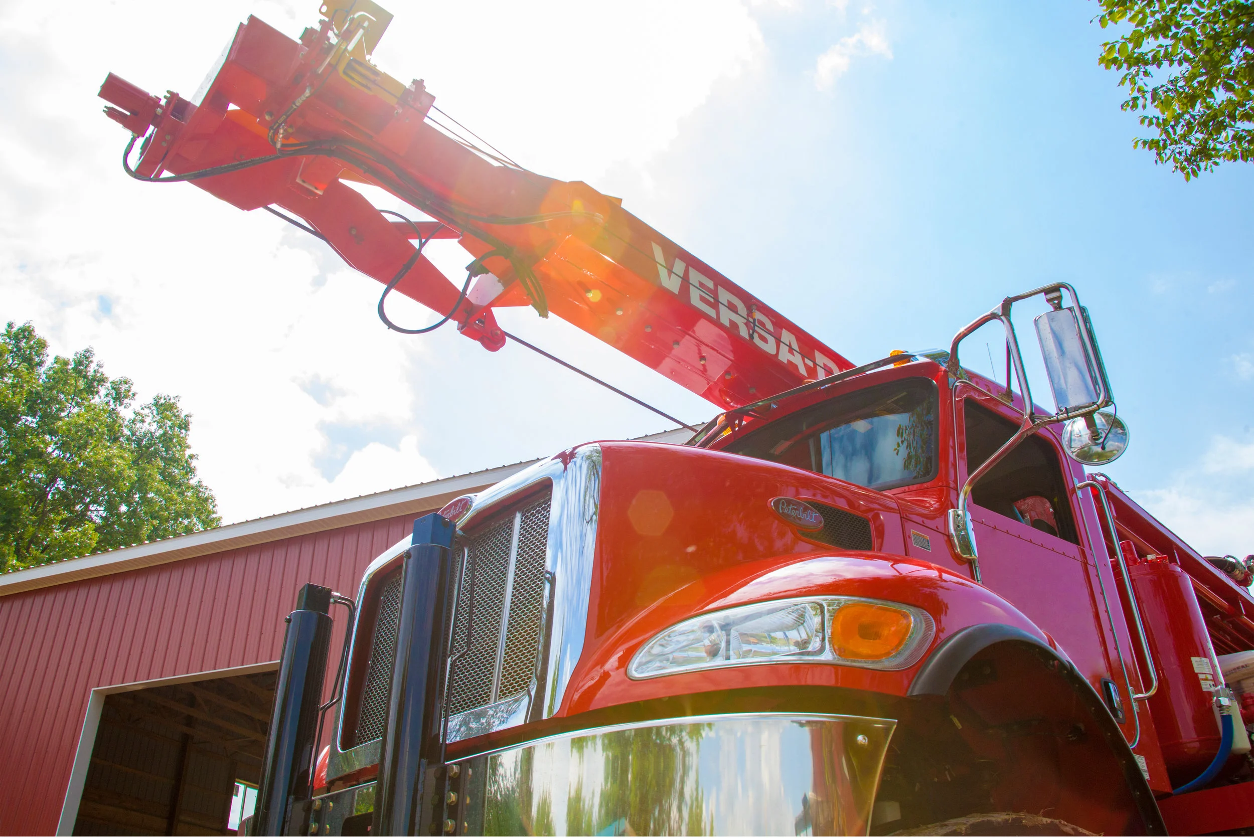 Over the last two decades Tom’s team has slowly replaced their entire fleet of water well rigs with Versa-Drills.