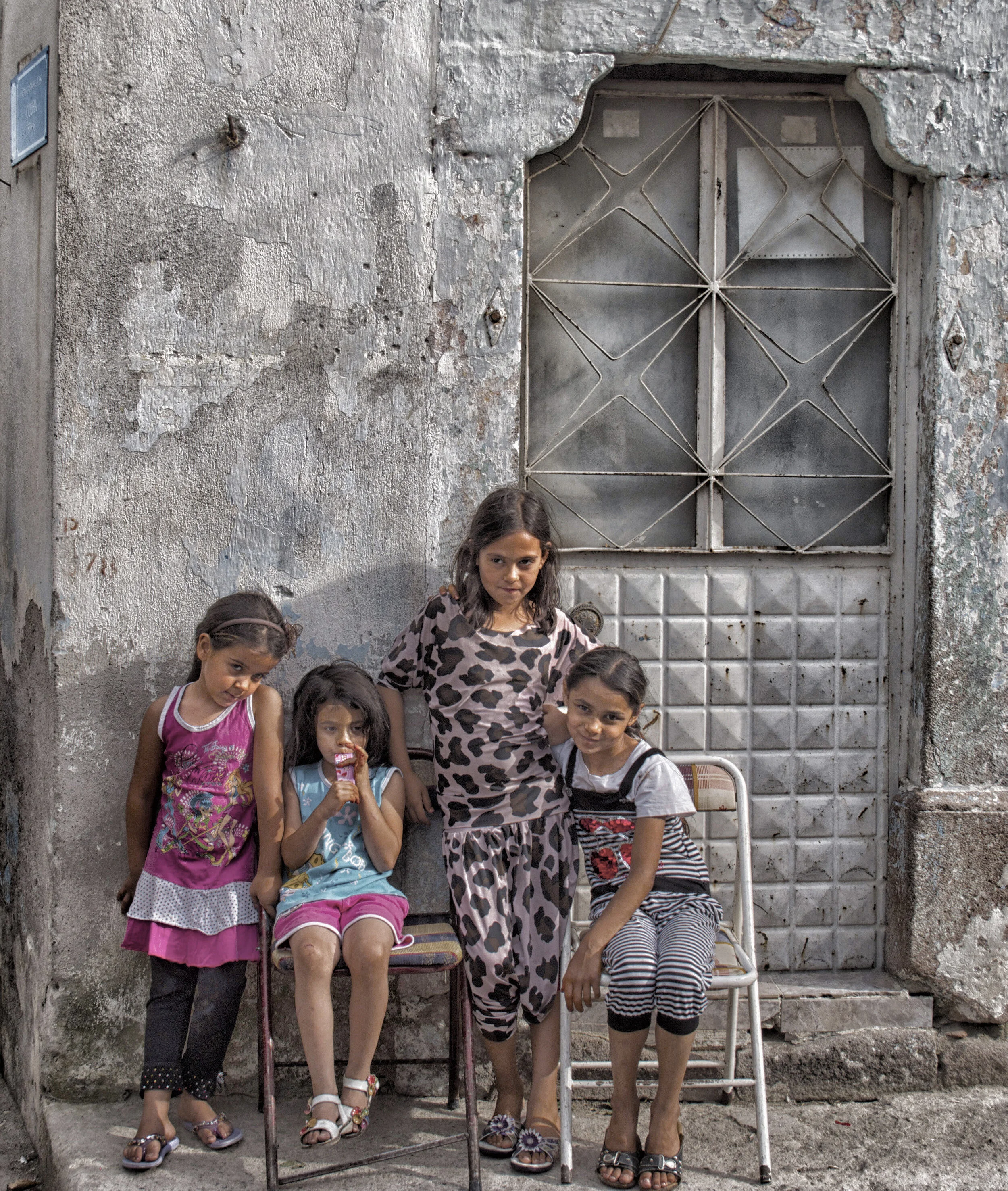 4 Girls, Bergama
