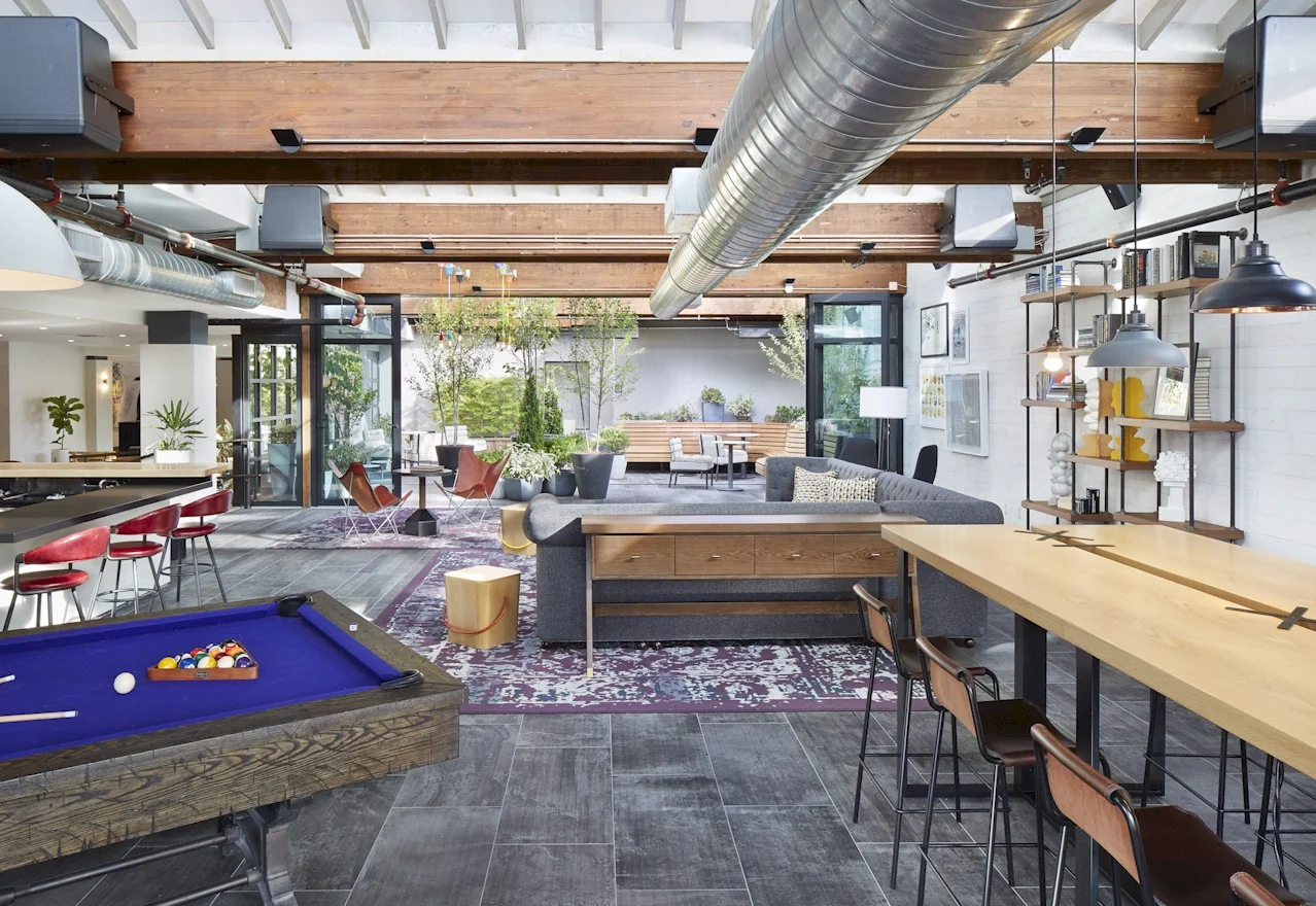 Bar Lounge - An accommodating space for work or play