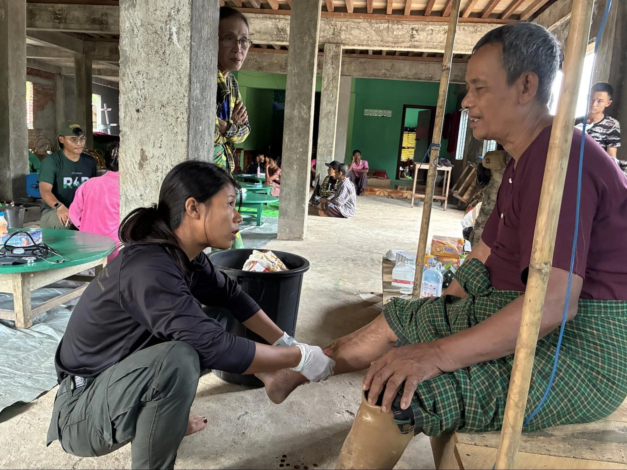 Treating patients in K4.