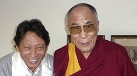 dalailamanawang2small.jpg