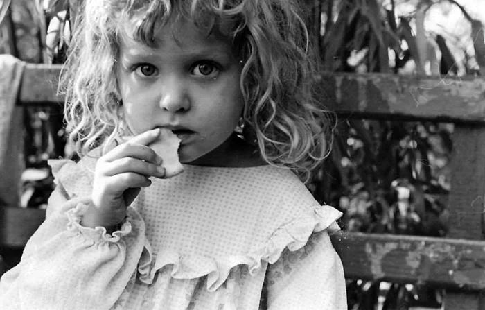 Kurt's daughter Amanita, affectionately called "Mimo", was the "queen bee" of the ranch's 4-year-old gang.