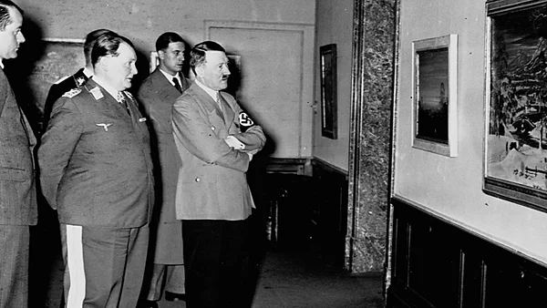 Adolph Hitler at the exhibition of "degenerate art".