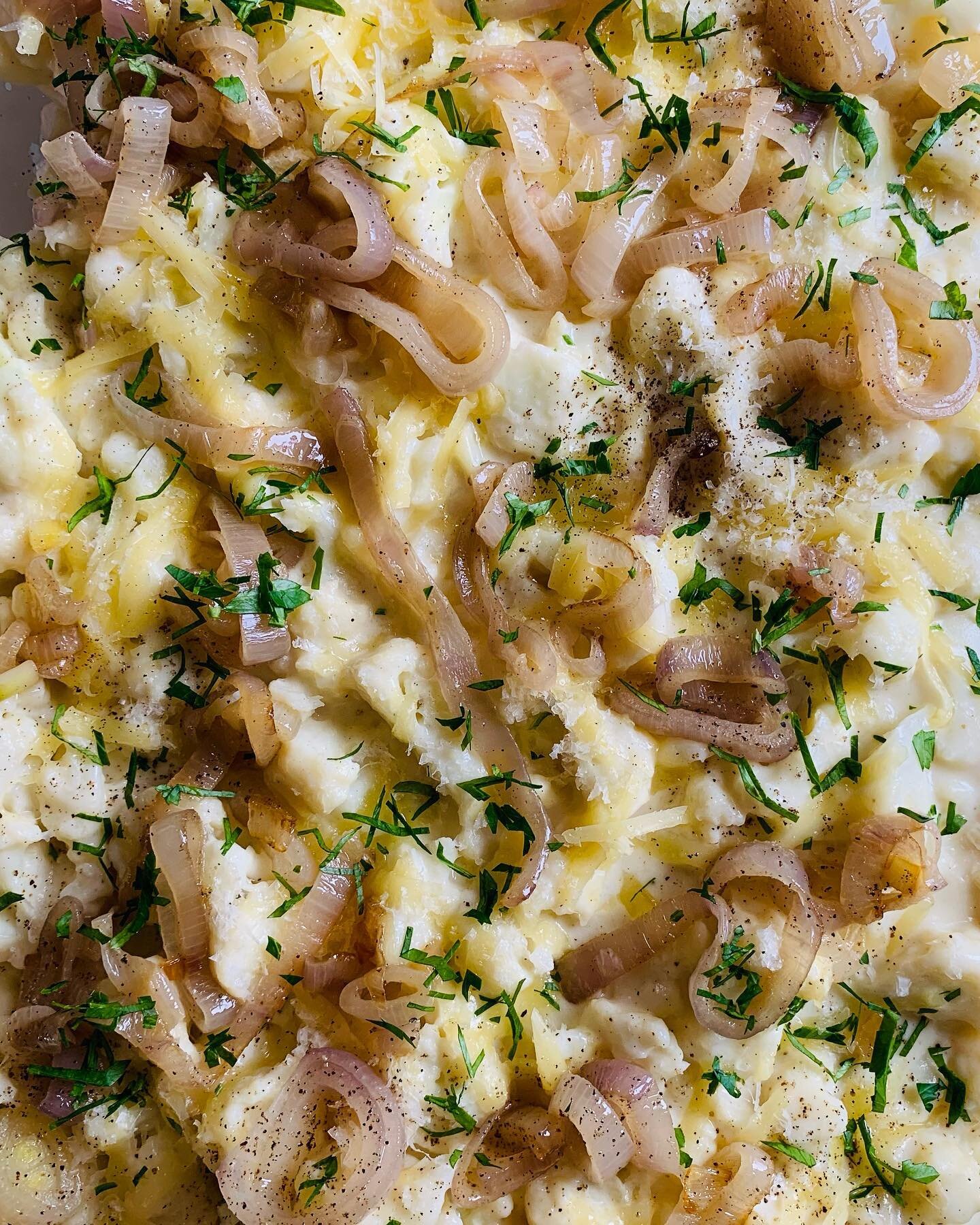 Cauliflower unidentifiable in this creamy, cheesy, shallot-y casserole, but it&rsquo;s in there!