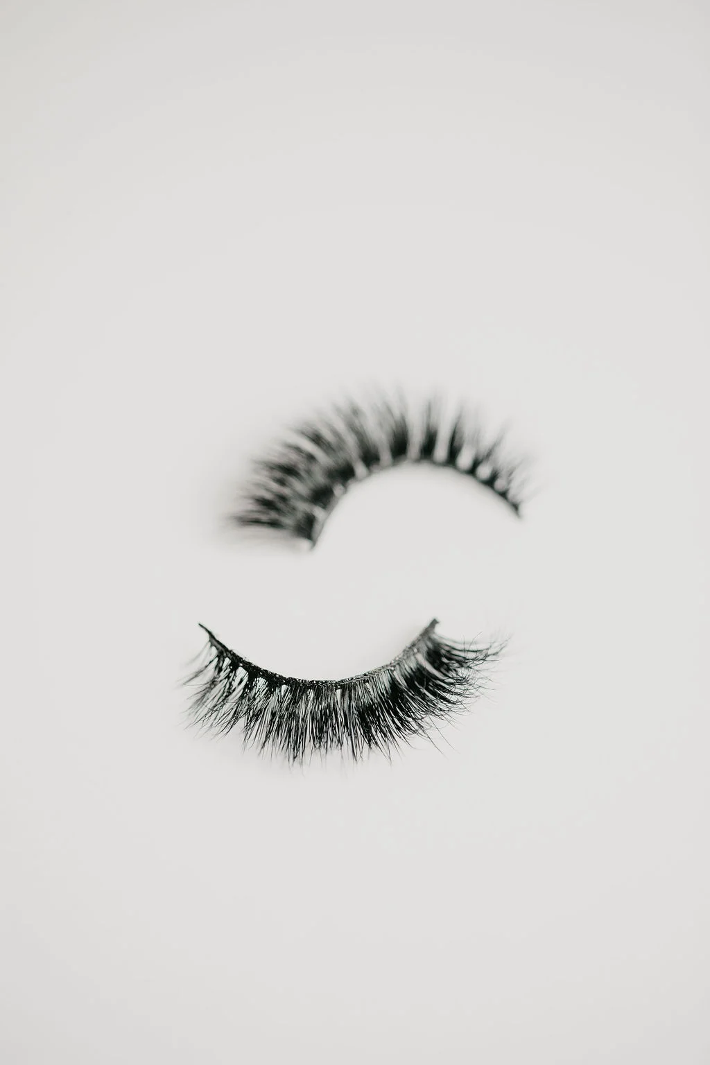 Jean Cruelty-free Luxury Mink Lashes - Medium Fullness 