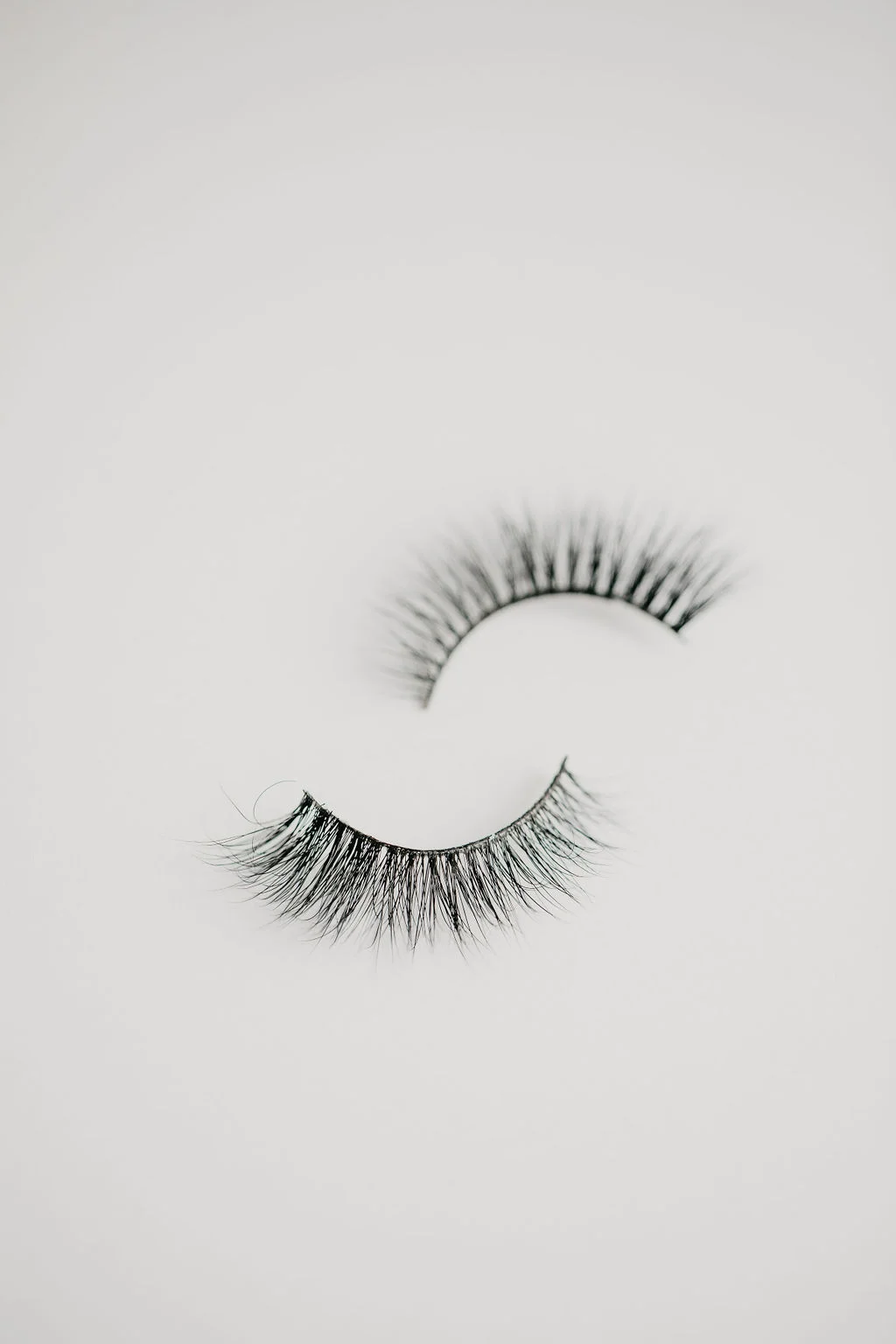 Stardust Cruelty-Free Luxury Mink Lashes - Medium Fullness 