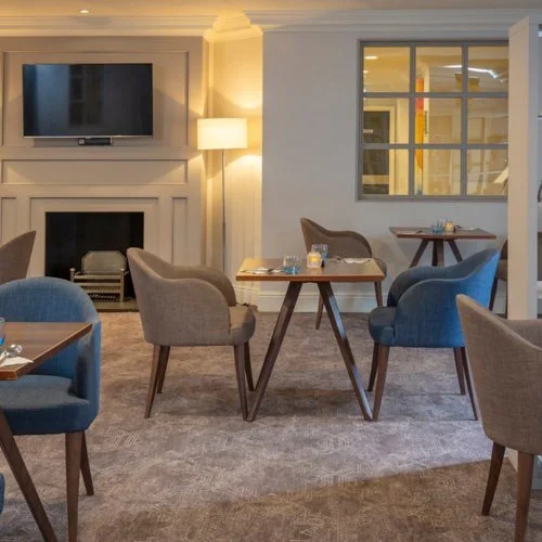 cambridge_standard_imagegallery_08_lounge.jpg