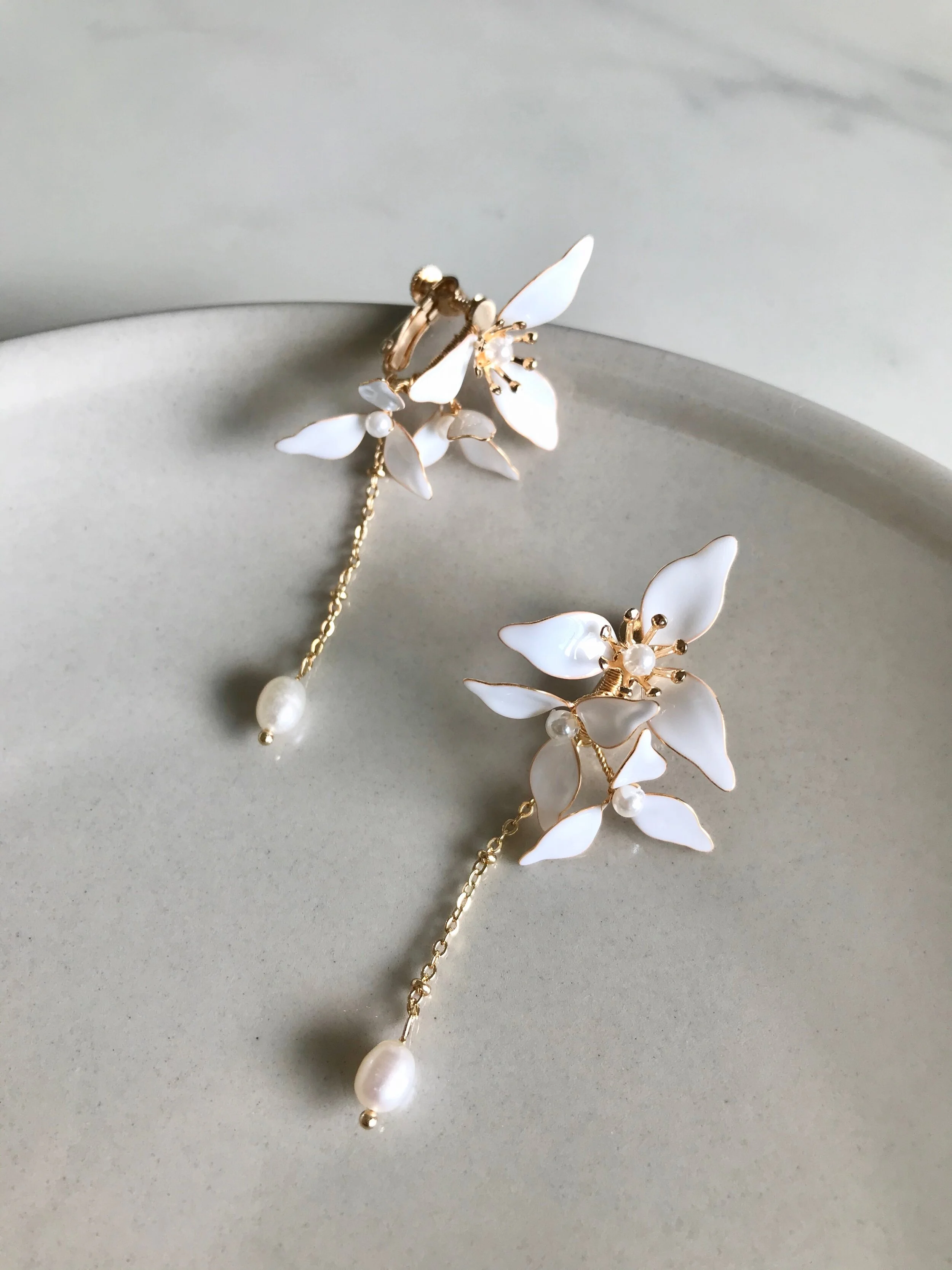 2C448E84-4F4E-460B-8DEA-0CBBA13531DD