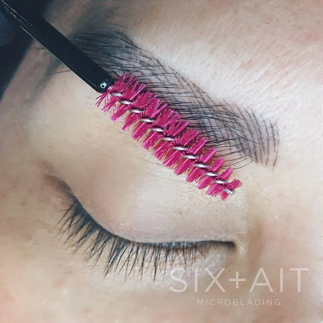 HEALED RESULTS 🙌🏼 Now THIS is Microblading on ideal normal skin. Results may vary depending on your skintype and how well you followed the postcare instructions.
Artist: Jessie @browsbyjessie.sa