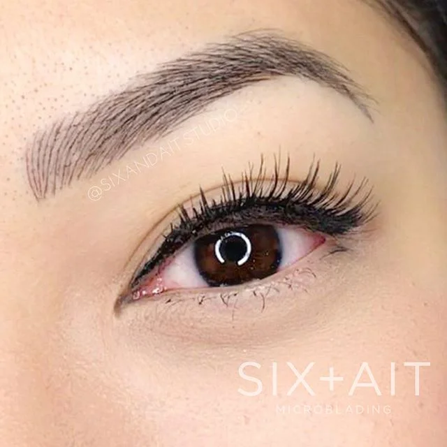 NEW BROWS, WE LIVE FOR YOU!! xo SIX+AIT 😘 
Procedure: Microblading
Artist: Masu @browsbymasu.sa