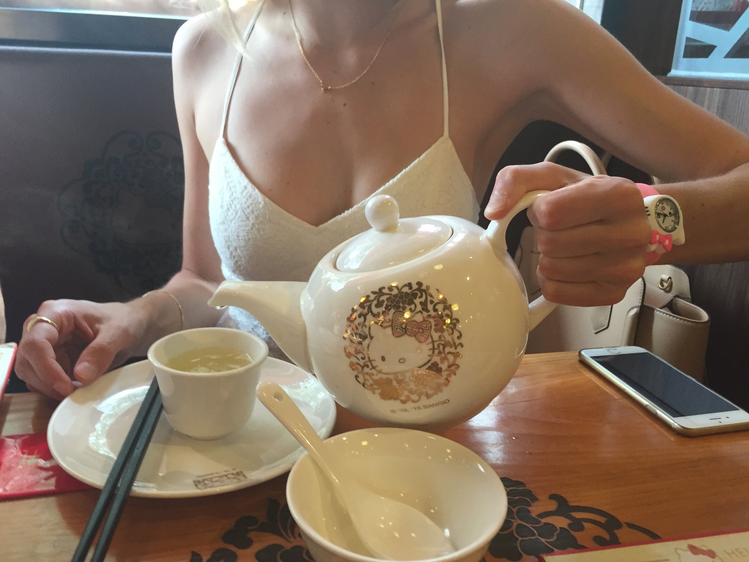 MENUS ARE AVAILABLE IN BOTH CHINESE AND ENGLISH. THE FOOD SERVED HERE IS TRADITIONAL CANTONESE MADE FROM MOSTLY ORGANIC INGREDIENTS, FOR EXAMPLE THE DYE USED TO CREATE HER WHISKERS IS MADE OF ORGANIC BEETROOT.