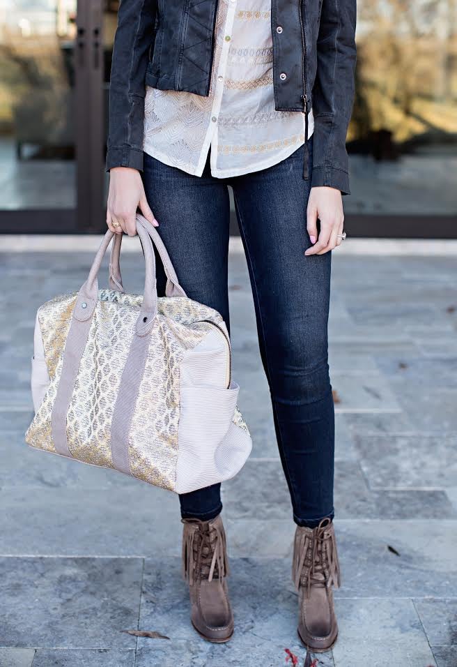 JACKET: ANTHROPOLOGIE | SHIRT: ANTHROPOLOGIE | JEANS: PAIGE VERDUGO | WEEKENDER: ANTHROPOLOGIE | BOOTS: FRYE | PHOTOS: TARA LYNN PHOTOGRAPHY 