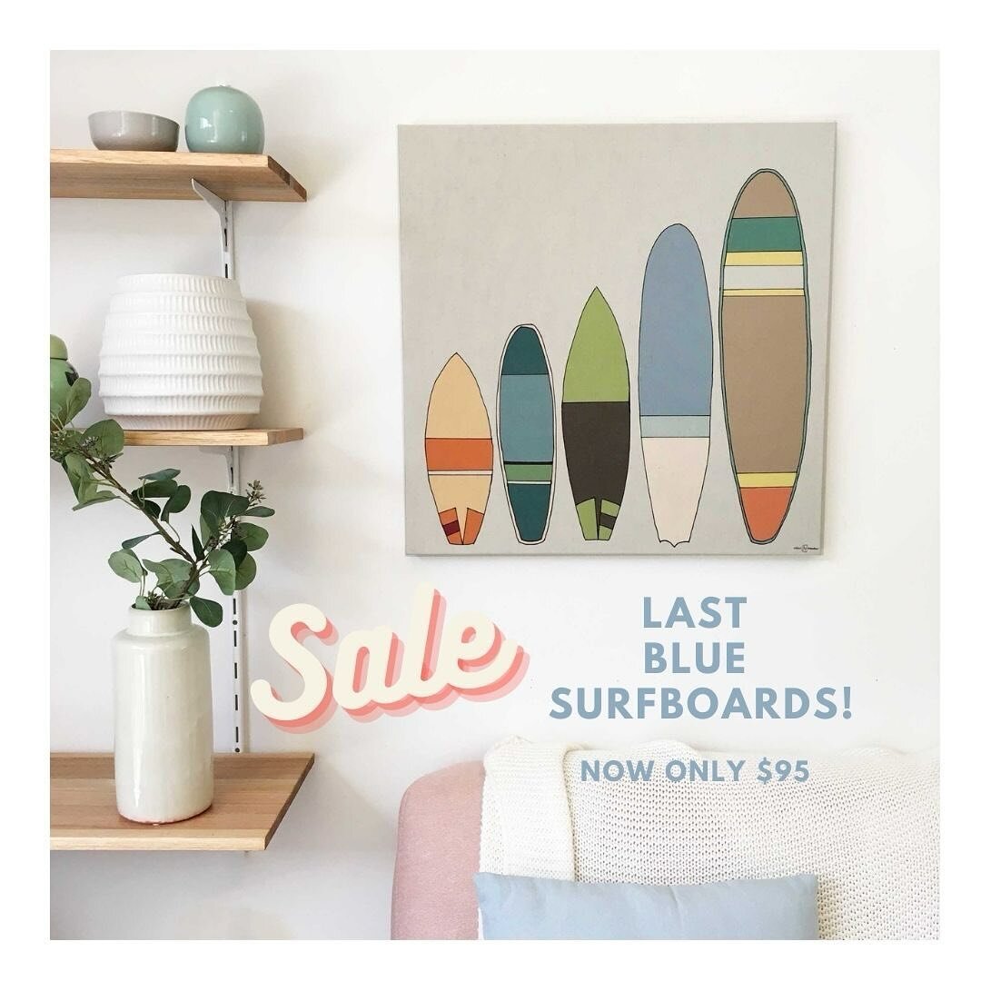 Only a couple of bargain square canvases left - pop into @artisans_alley_mornington or buy online at colourmeadow.com for pick up in Mount Eliza ❤️ #colourmeadow #artisansalleymornington #affordableart #mainstreetmornington #surfboard #surfboardartwo