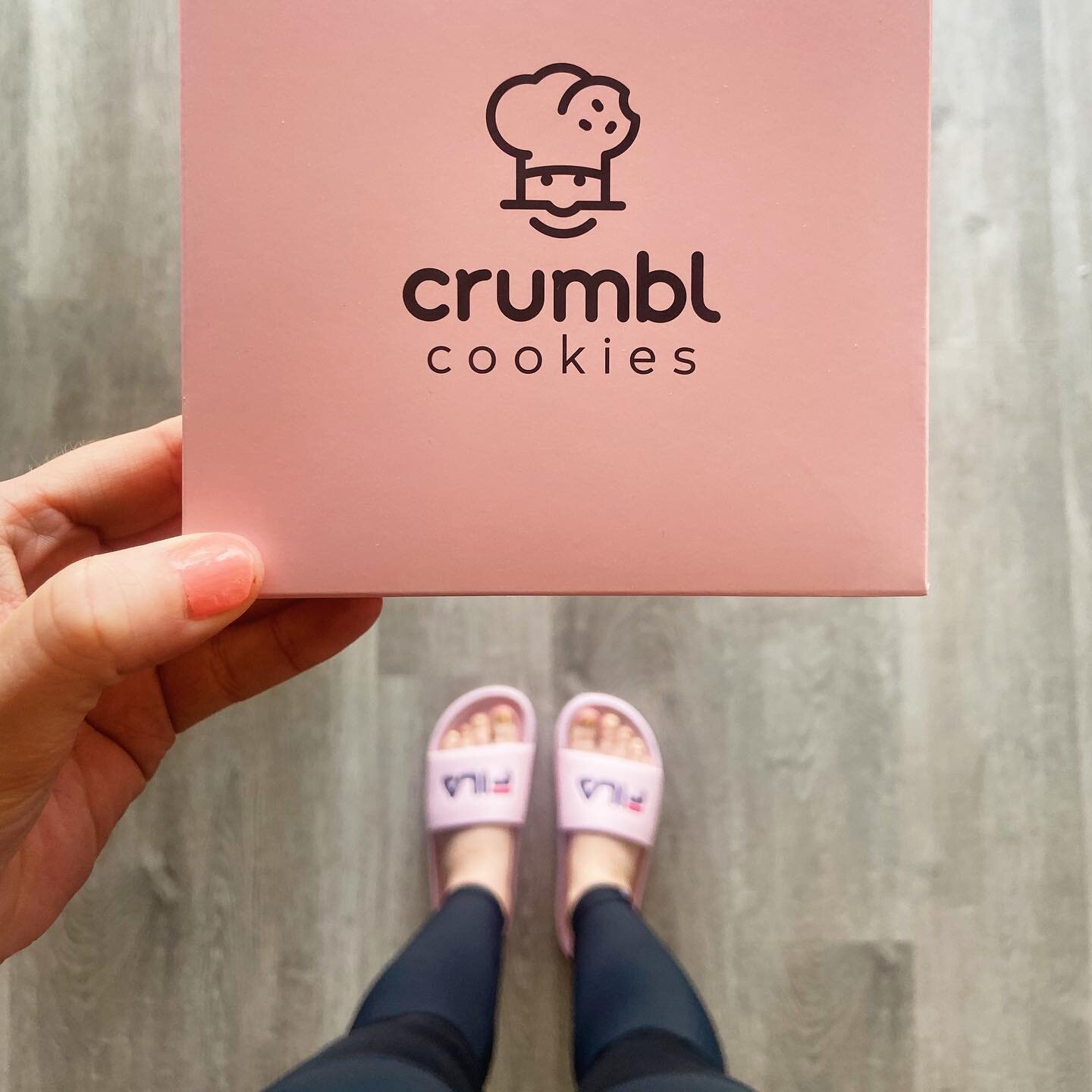 Greys Anatomy is back tonight &amp; the pink frosted sugar cookie from @crumblcookies is life