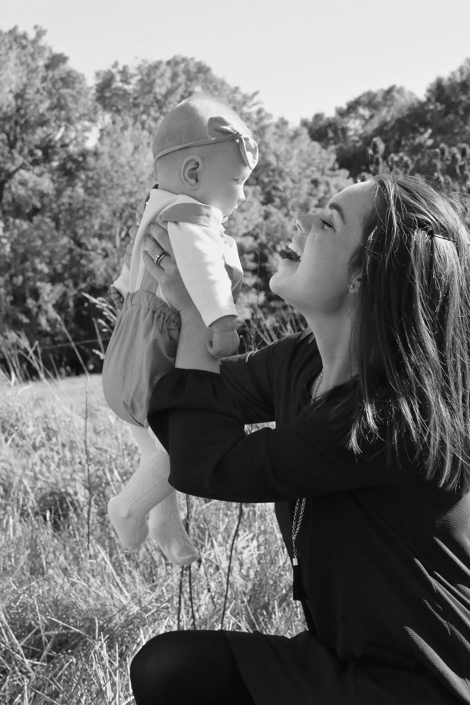black-and-white-photo-of-mummy-and-daughter.jpg