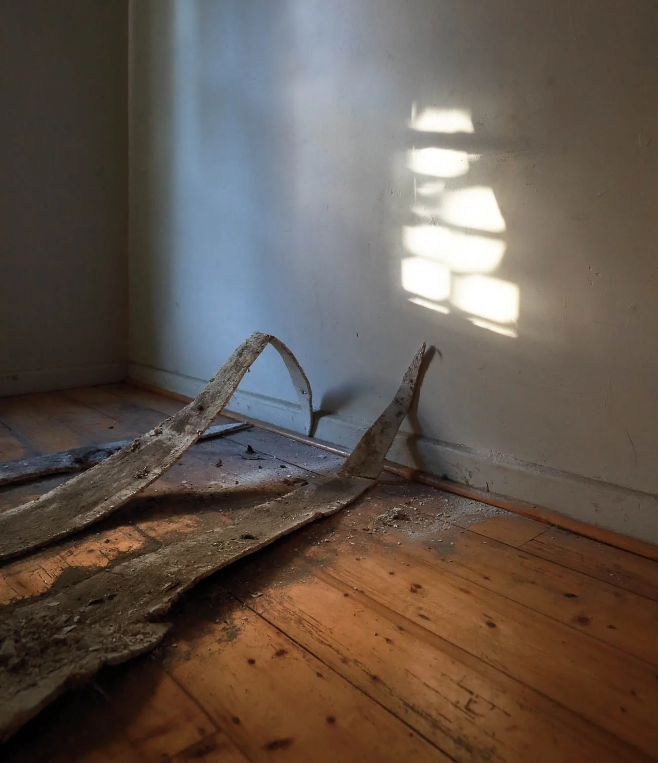 14.Shadows fall - Belfield abandoned house - Sighting Exhibition - Robbie Rowlands - 2016 - Close - web.jpg