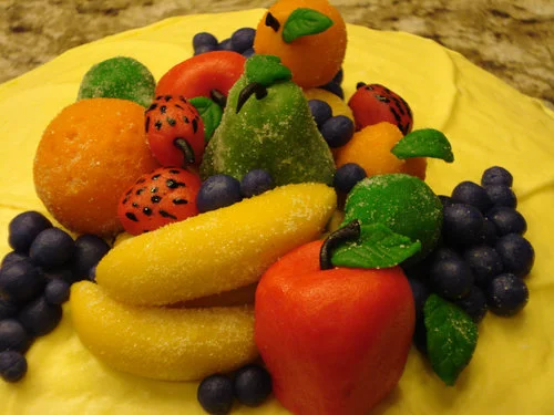 Marzipan_fruit_closeup.jpg