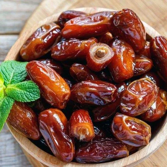 ETHICAL: Date Oil from Burkina Faso Nourishing and elasticizing, it improves the structure of the hair follicle over time. OWay contributes to the economical safety of several families in the villages of Burkina Faso through the purchase of this essential raw material